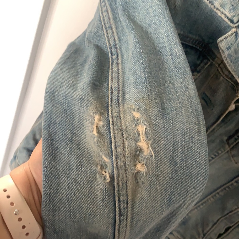Gap Distressed denim jacket - Picture 3 of 4